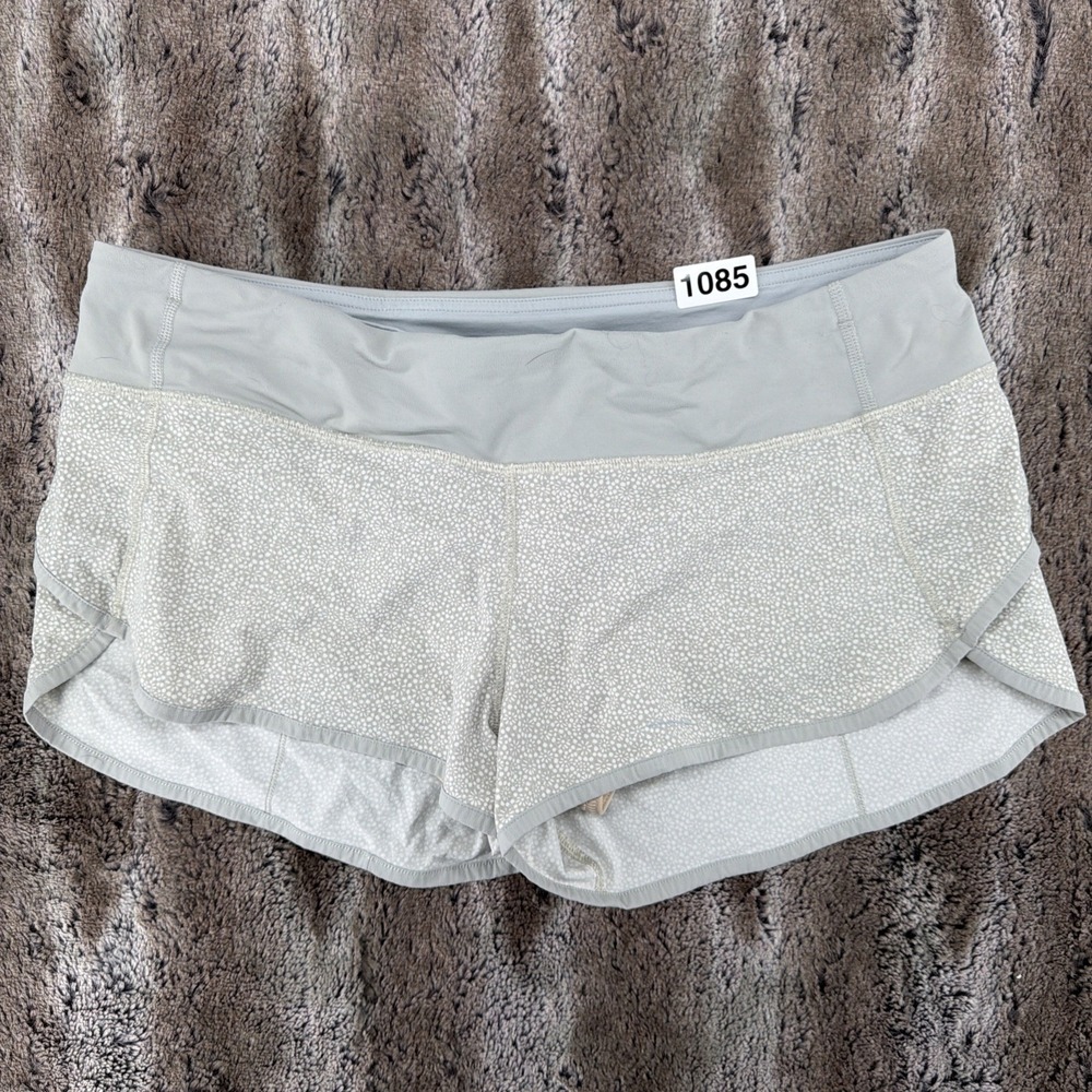 Lululemon Speed Short Ash Floral Print Grey & white size 10 / 2.5" Inseam MR
